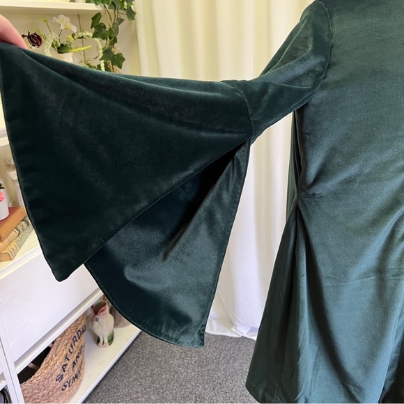 Vintage Style Handmade Green Velvet Bell Sleeve Mini Dress - Picture 8 of 16